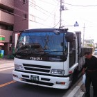 川瀬さんの運転する4トン平ボディ&中田さん